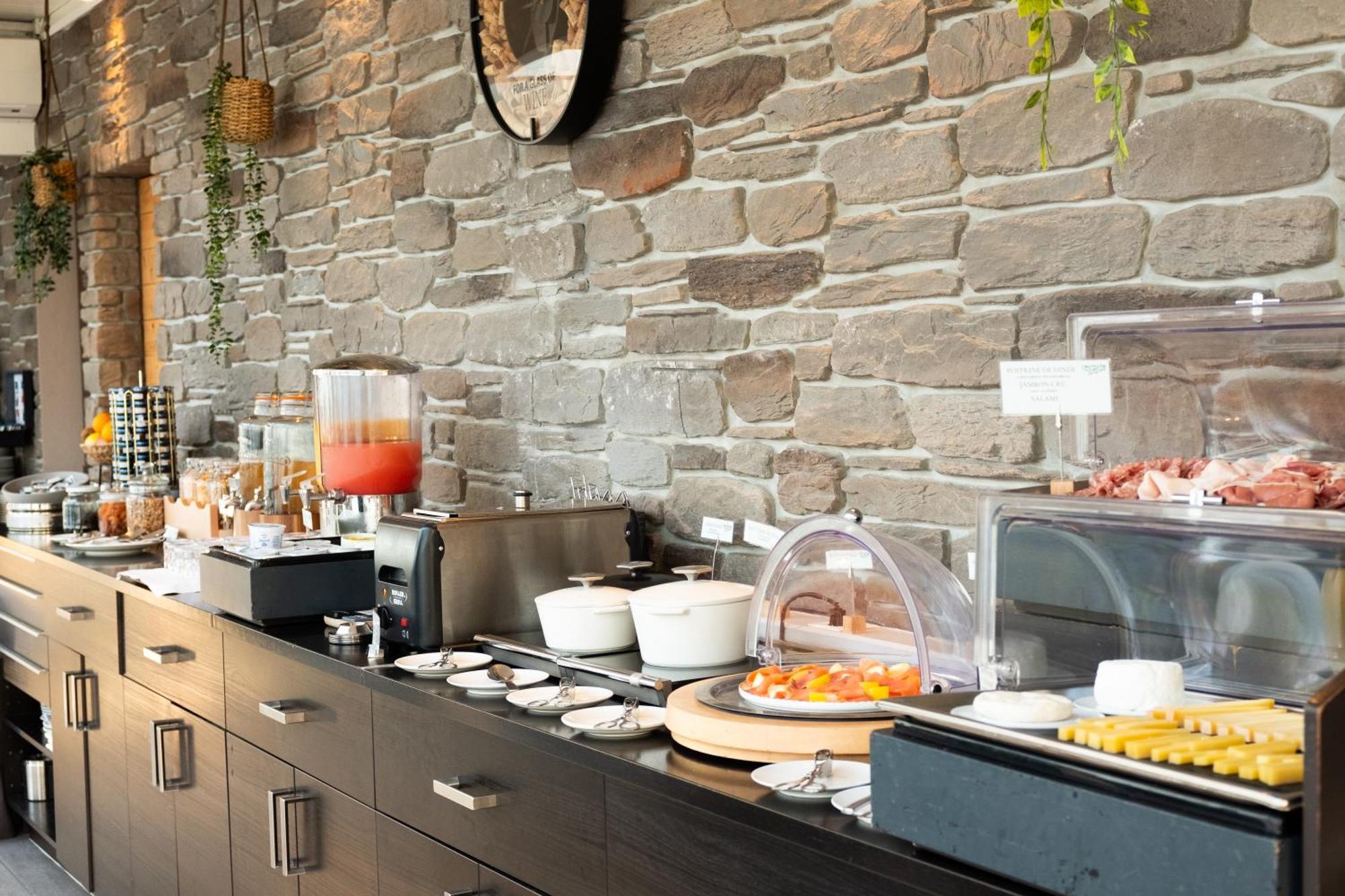 Baron Tavernier Hotel Restaurant & Spa Шебр Экстерьер фото